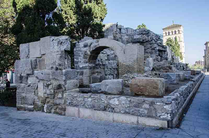 Zaragoza 075 - murallas de Caesaraugusta.jpg